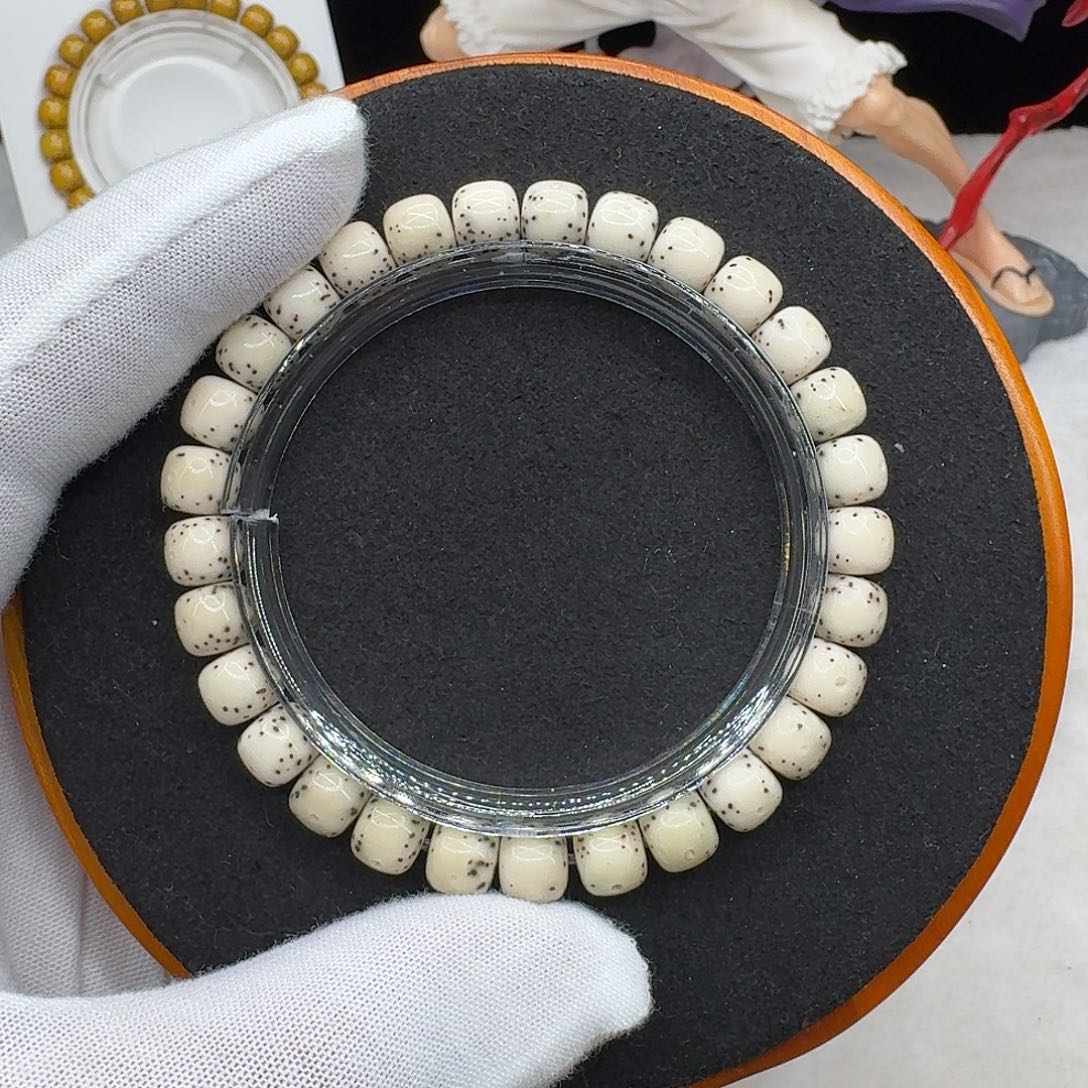 星月菩提手串卡8正月留白古瓷白