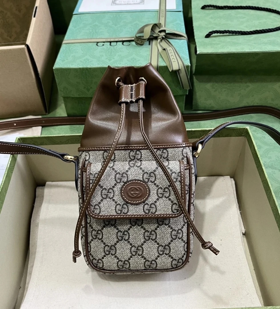 95新 GUCCI/古驰 119598 古驰老花拼皮抽绳手机包