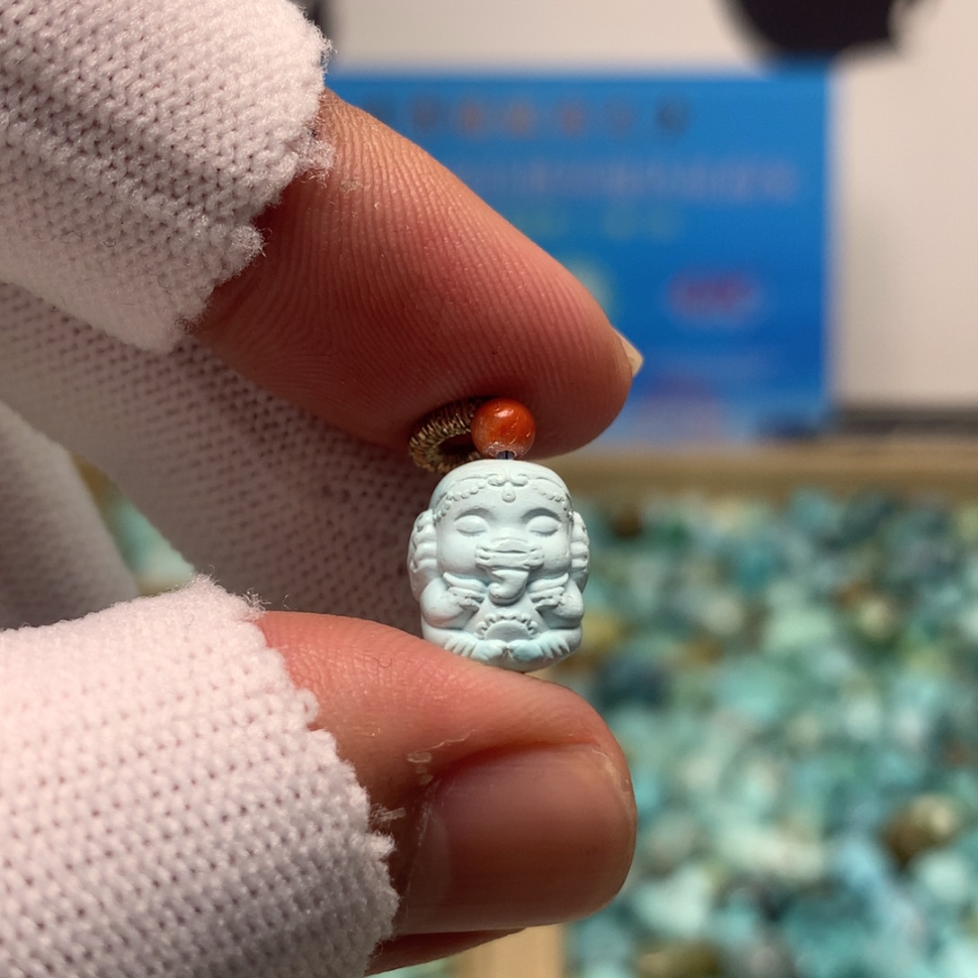 绿松石未镶嵌挂件