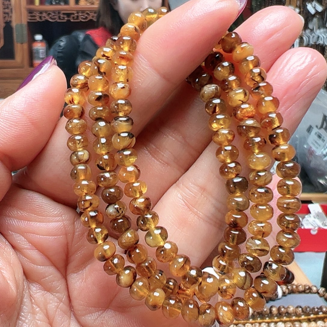 气***哒琥珀未镶嵌裸石抚顺琥珀五20205