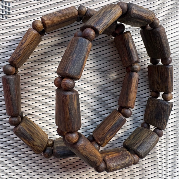 沉香42-香霸12克九九沉手排珠单圈多样性发一条6h