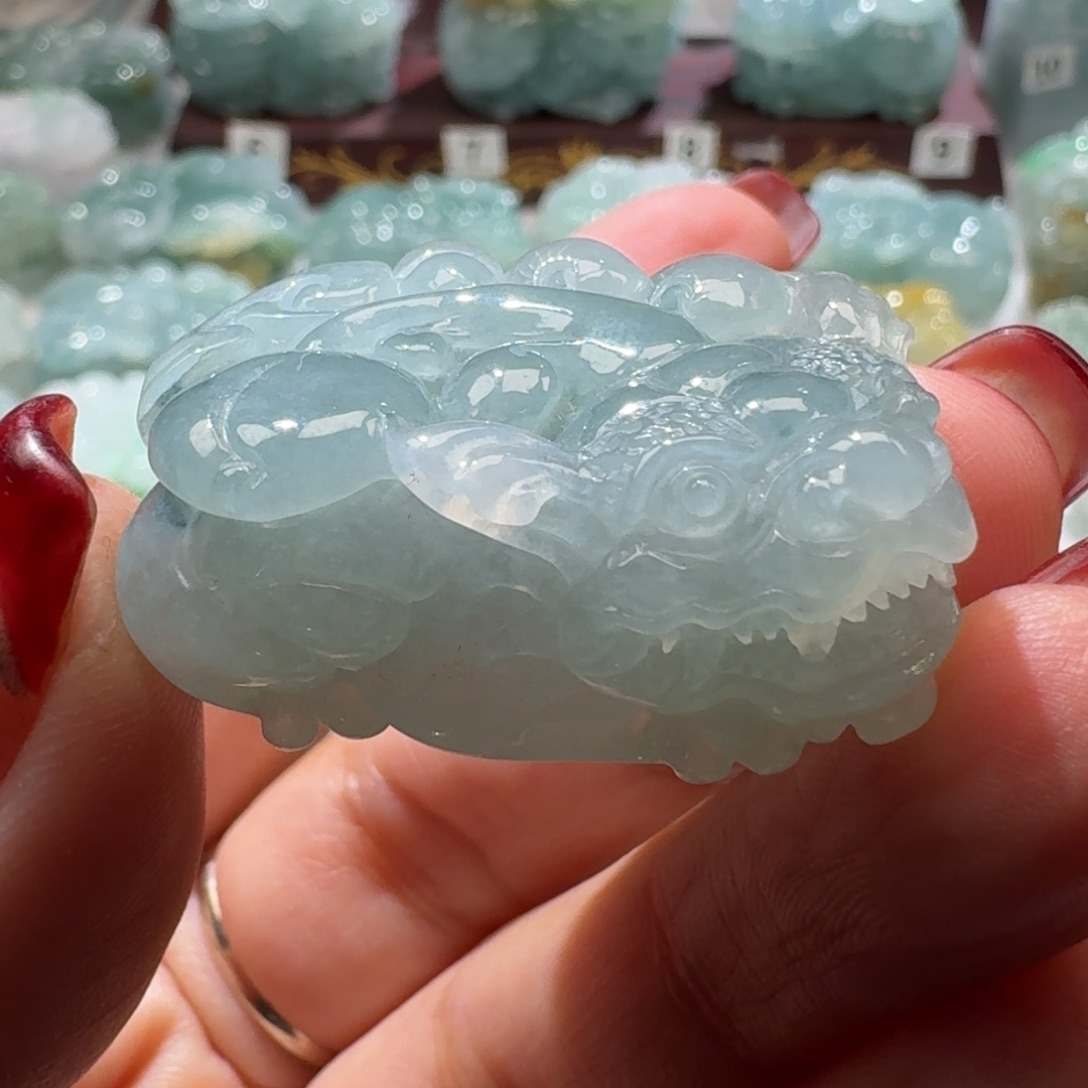 定制翡翠未镶嵌貔貅