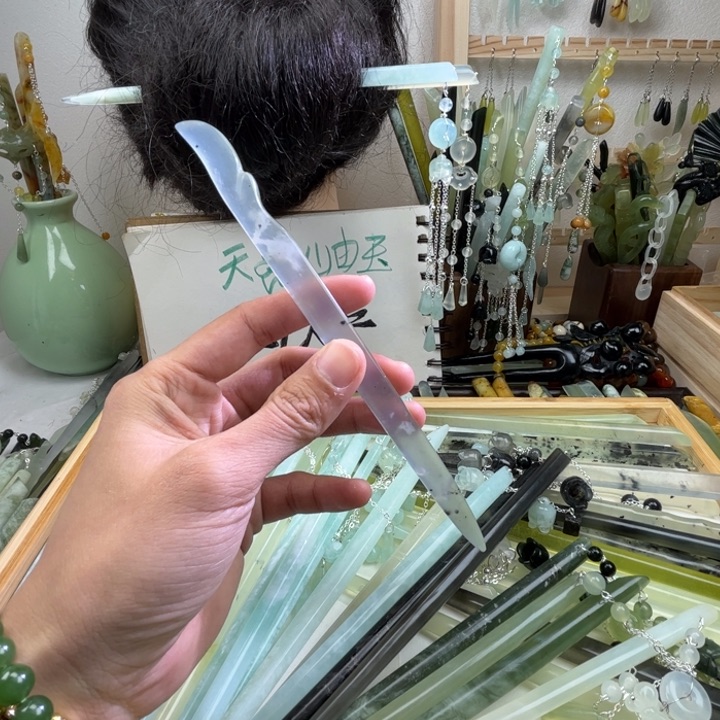 蛇纹石玉发饰未镶嵌