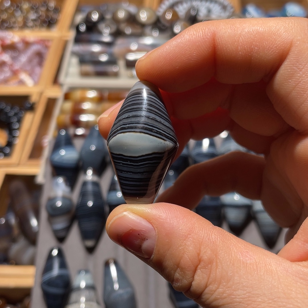 玛瑙/玉髓未镶嵌珠宝半成品