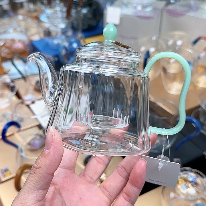禾器浅玉色锦瑞壶