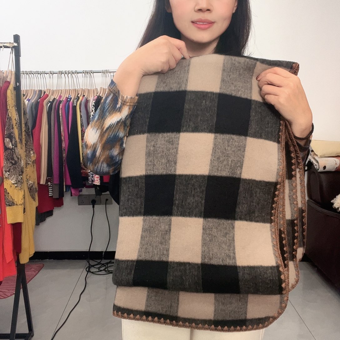 羊毛咖色格子羊毛毯子1.5/2米