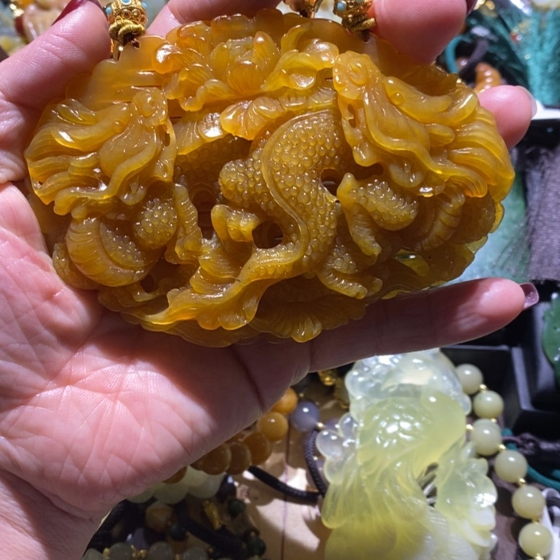 【闪购商品】岫玉毛衣链未镶嵌梅****）