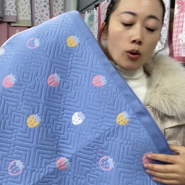 棉特价促销蓝色草莓