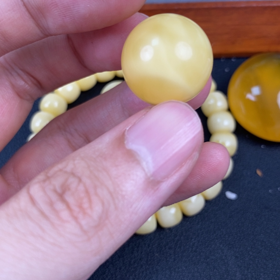 琥珀未镶嵌裸石37