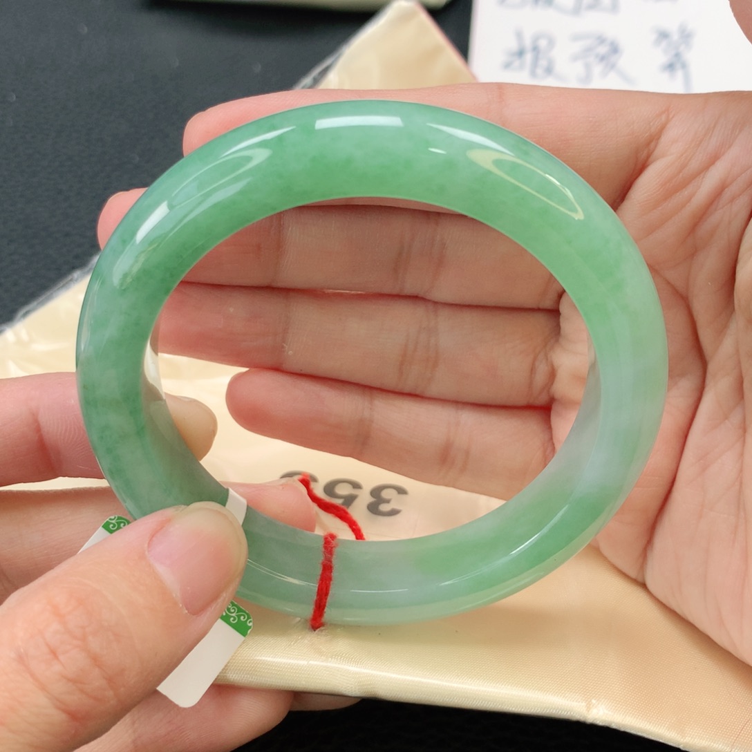 翡翠手镯未镶嵌缅甸56