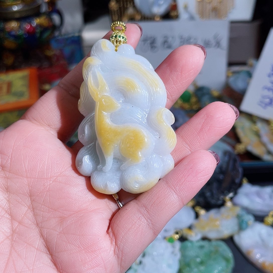 翡翠颈饰未镶嵌立体睢狐