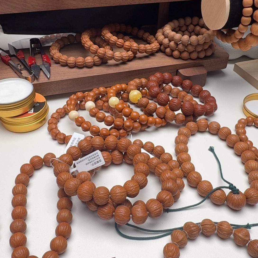 ****%吊坠猴头核桃刷子线绳一套