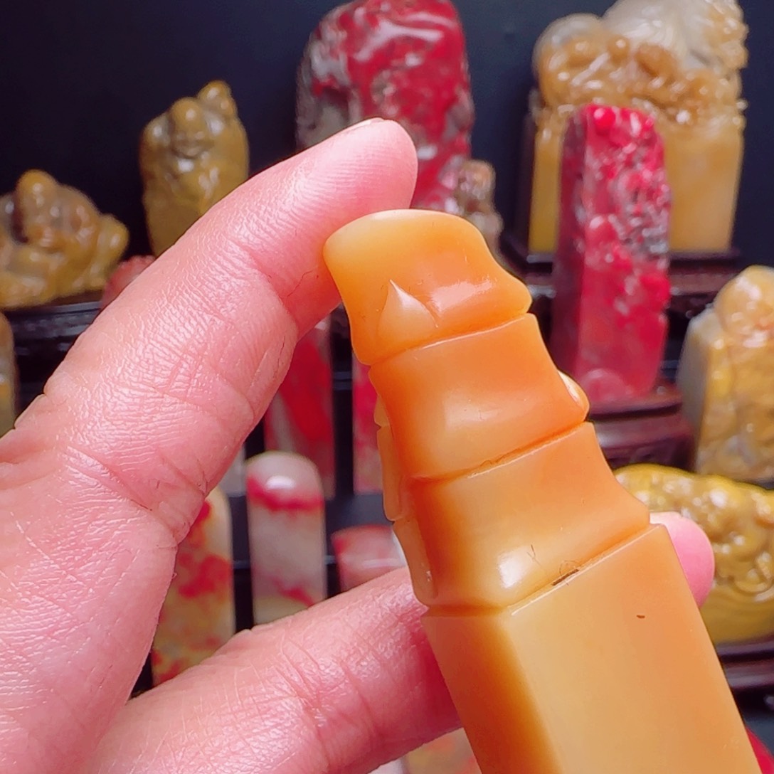 昌化石昌化鸡血石