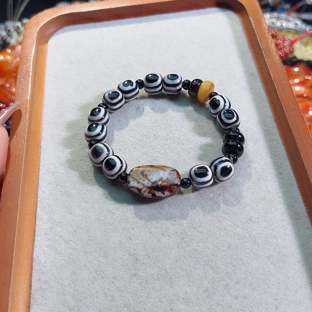 玛瑙/玉髓未镶嵌珠宝半成品10✖️10mm板眼玛瑙天珠一串成品