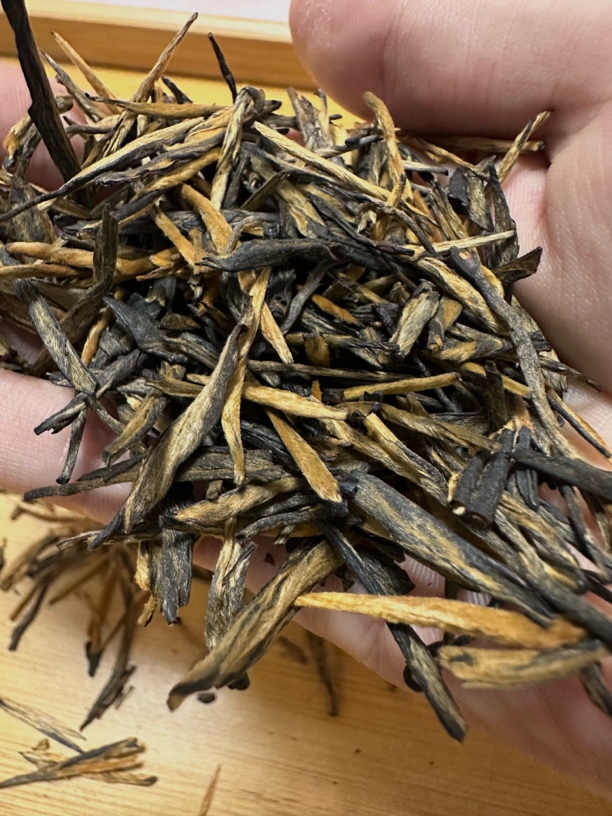 『芸儿』古树松针蜜香果香经典好茶