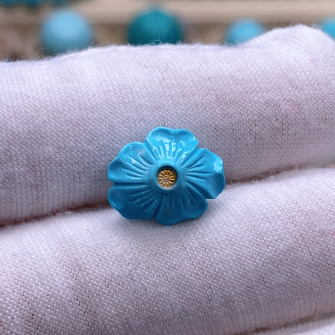 绿松石未镶嵌珠宝奇石