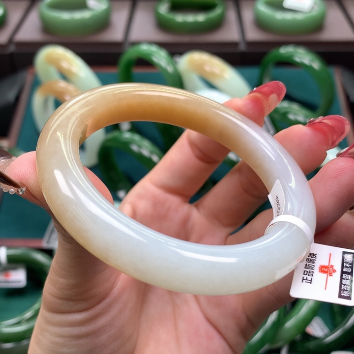 未镶嵌手镯和田玉5556