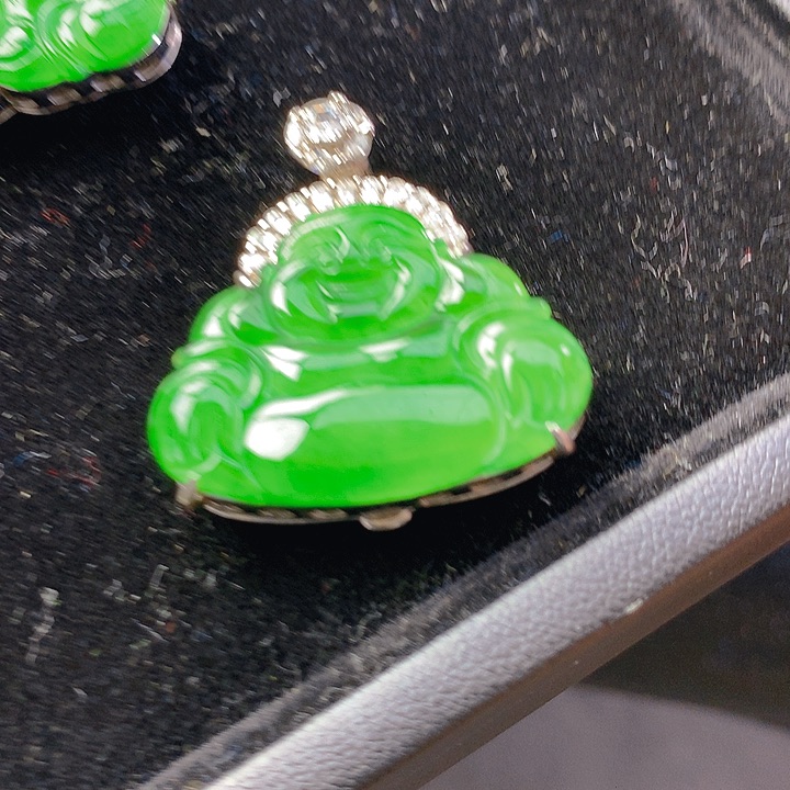 【闪购商品】翡翠颈饰银S925镶嵌翡翠