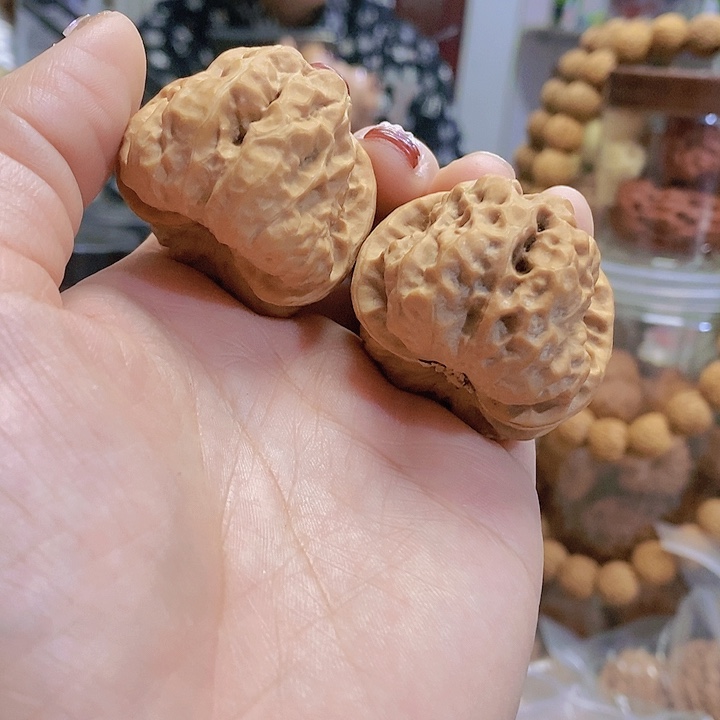 【闪购商品】文玩核桃把件40蛤蟆头油