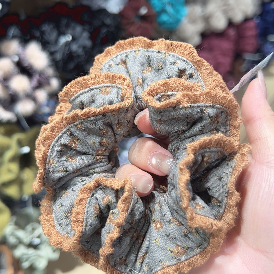 非金属橘色边碎花蛮腰发圈