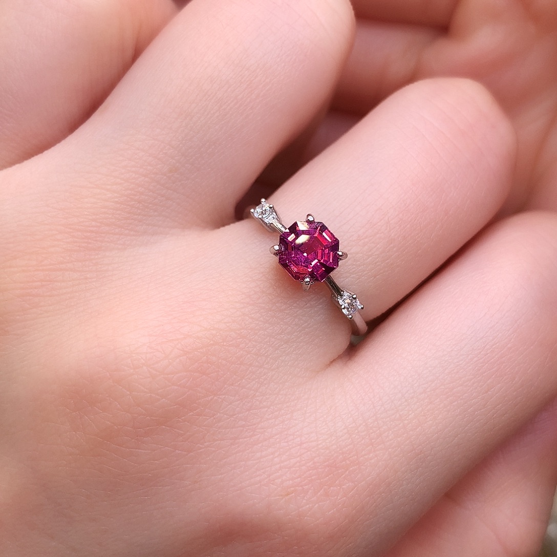 银S925镶嵌戒指石榴石