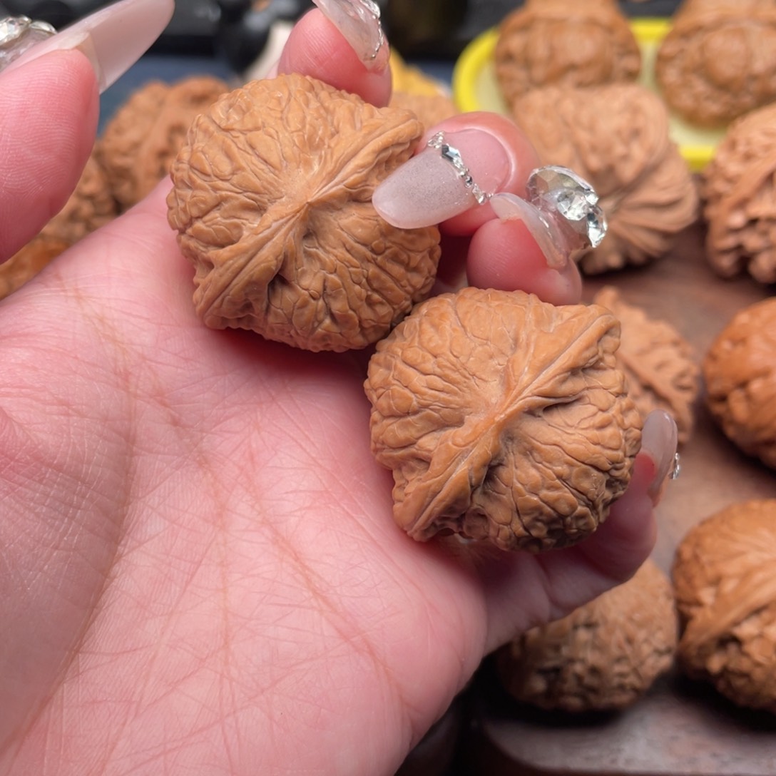 文玩核桃吊坠全品，乾隆磨37.5