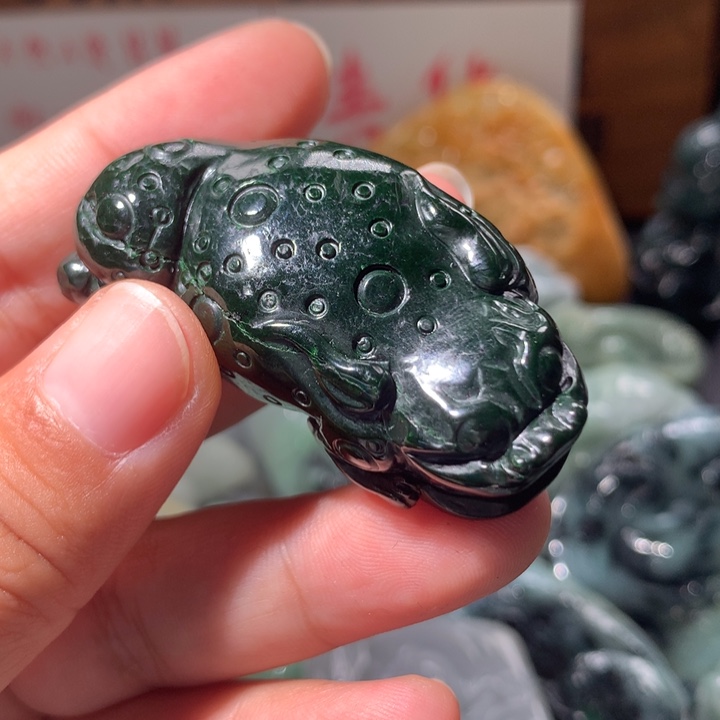 翡翠未镶嵌颈饰保真天然A货翡翠