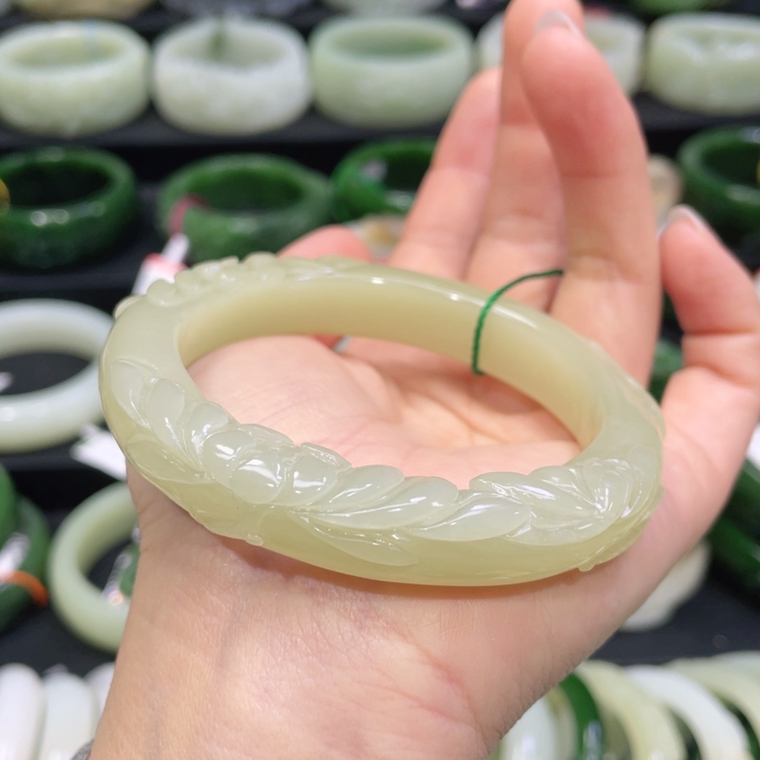 未镶嵌手镯和田玉52