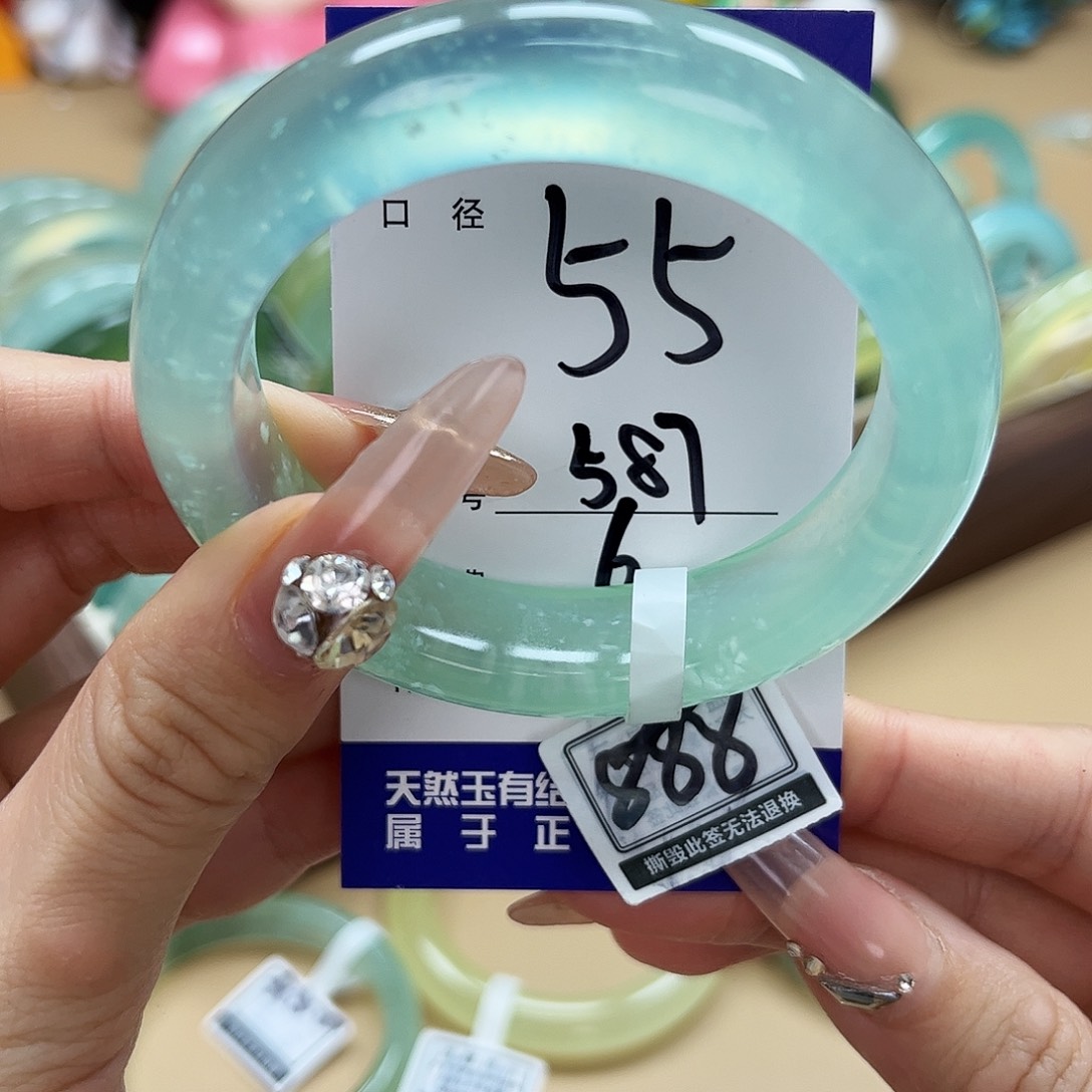 蛇纹石玉手镯未镶嵌鸭*儿
