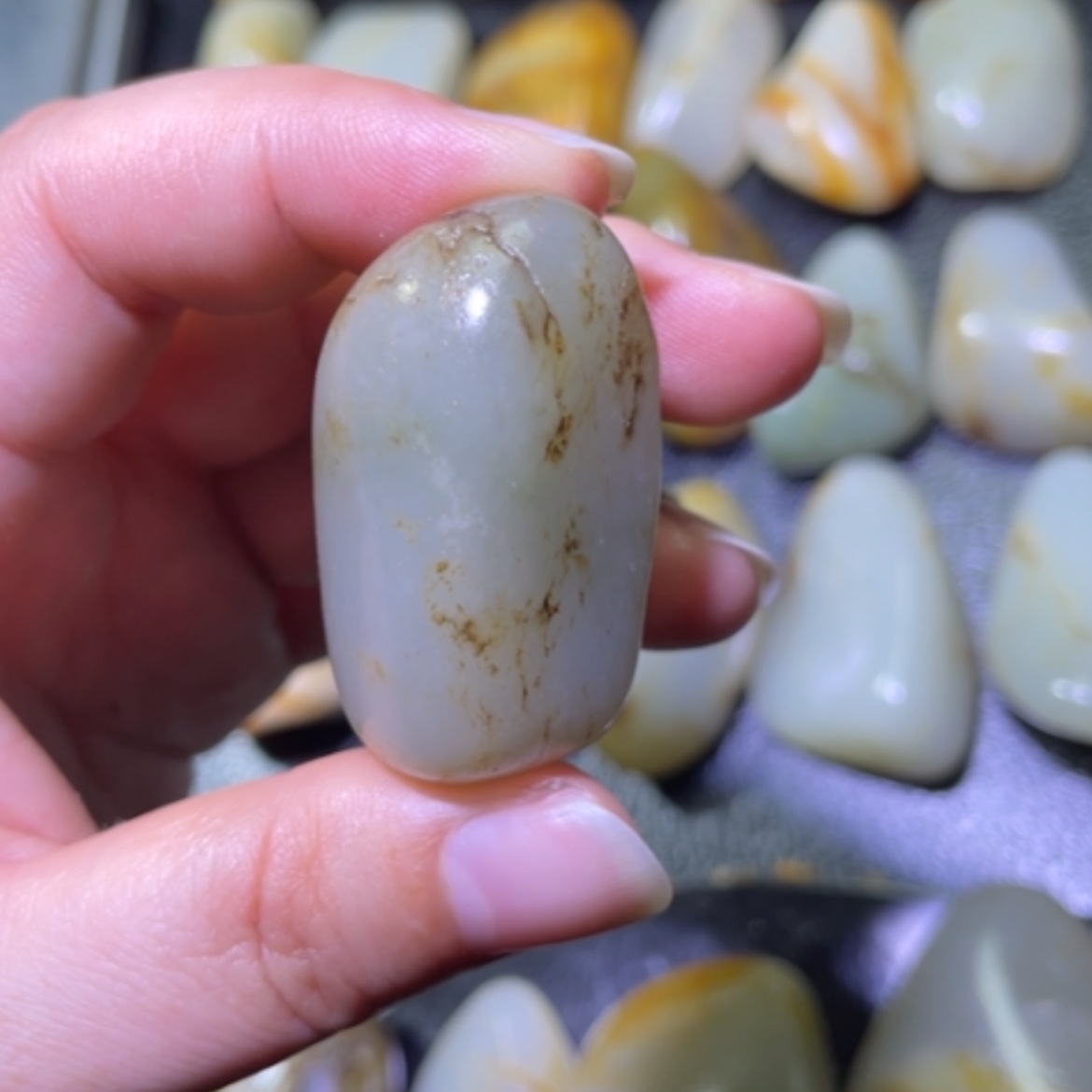 【闪购商品】颈饰未镶嵌和田玉（子料）