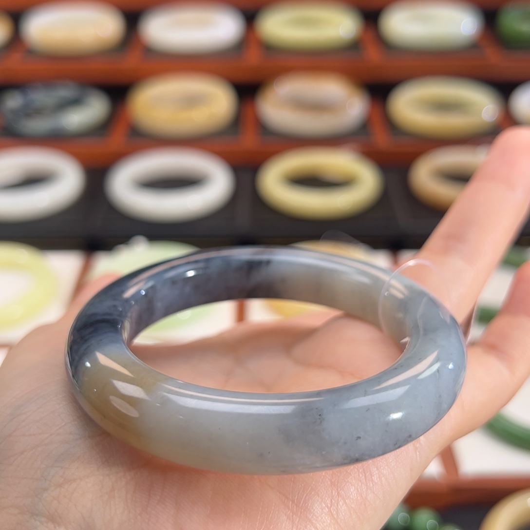 和田玉（墨玉）未镶嵌手镯楼兰糖青花