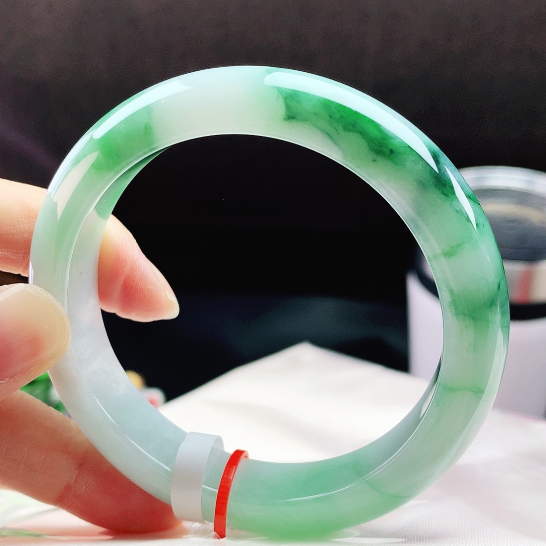 未镶嵌手镯翡翠57+圈