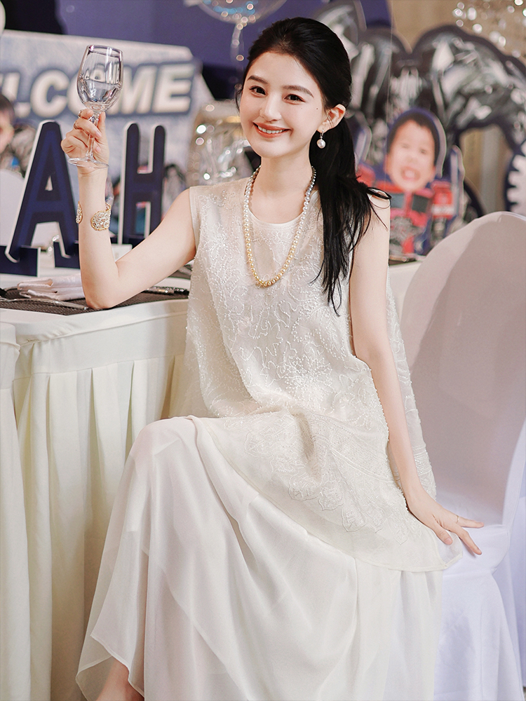 【赵大喜】一年一度生日裙 | 定位钉珠刺绣无袖+有袖版