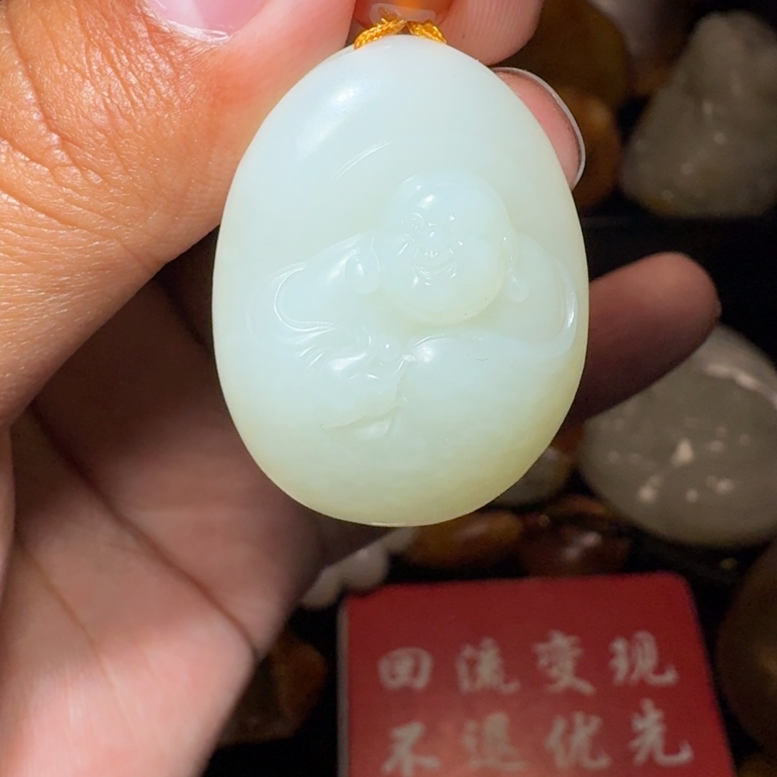 和田玉颈饰未镶嵌此****.