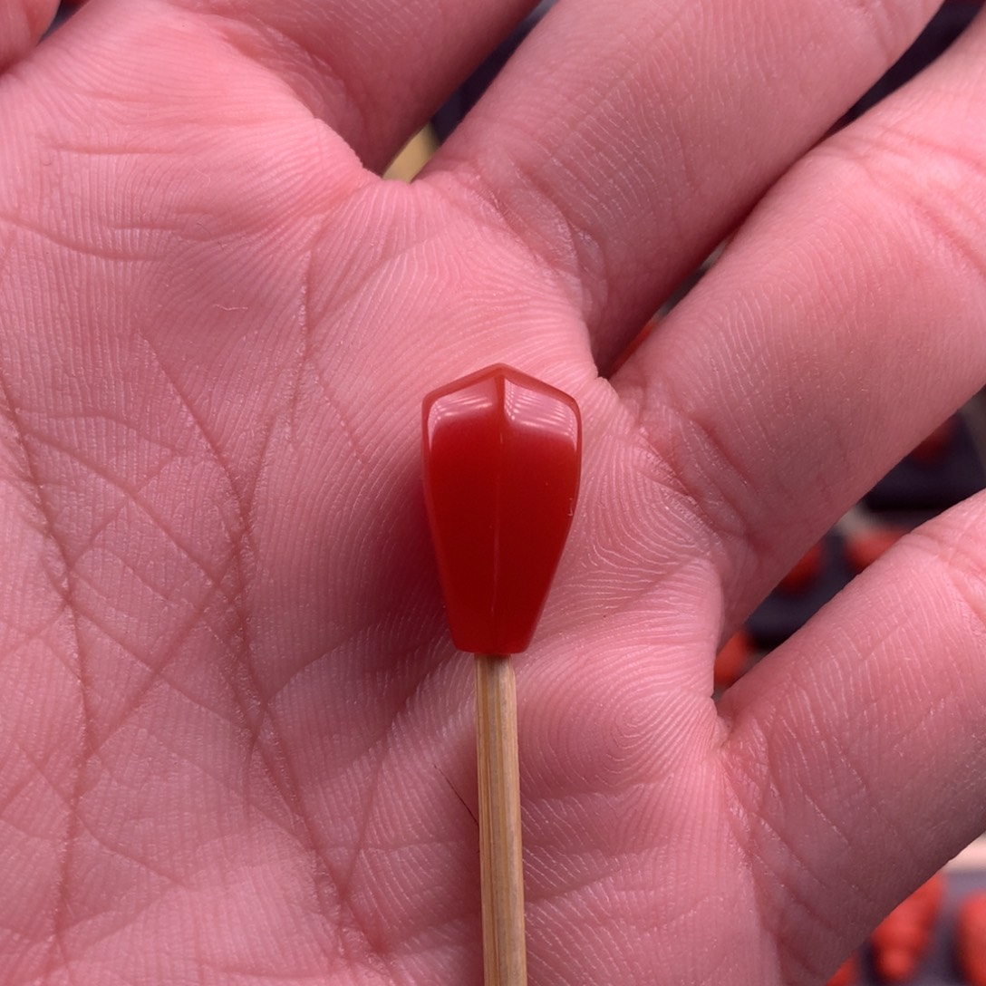 南红玛瑙鲨鱼背三通9+未镶嵌