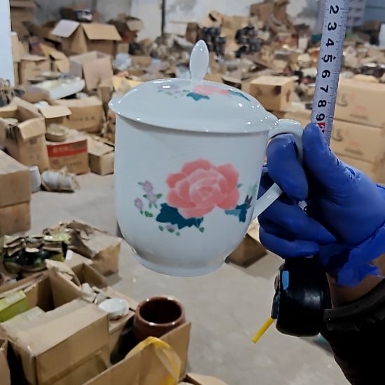 绿泥盘子碗茶壶啥都有