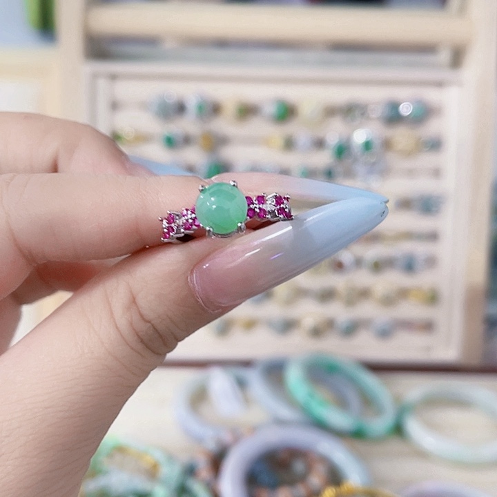 翡翠未镶嵌颈饰天然翡翠Ａ货