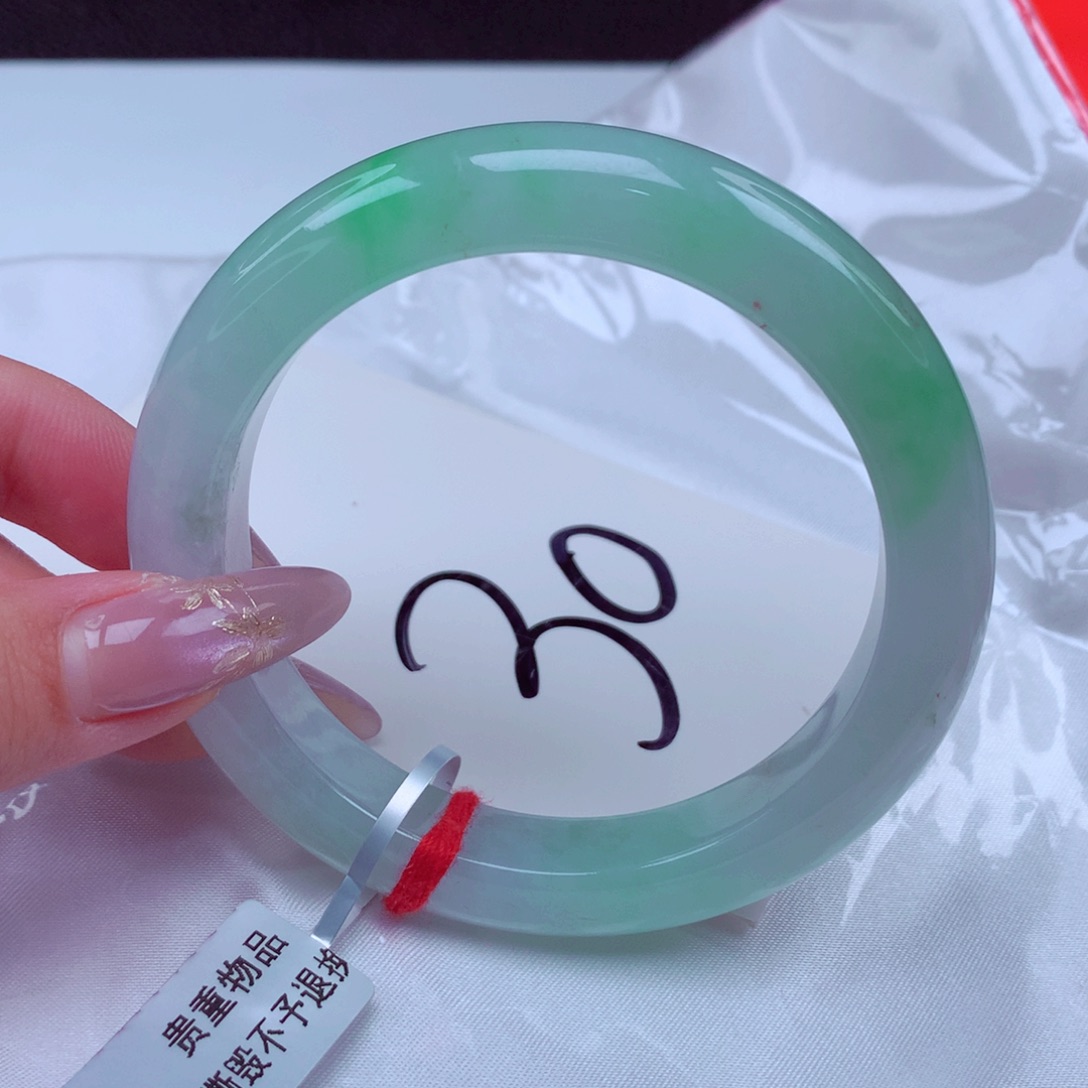 翡翠手镯未镶嵌翡翠57