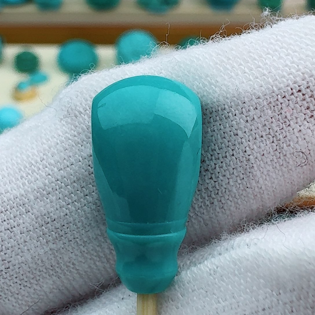 绿松石三通8.8未镶嵌