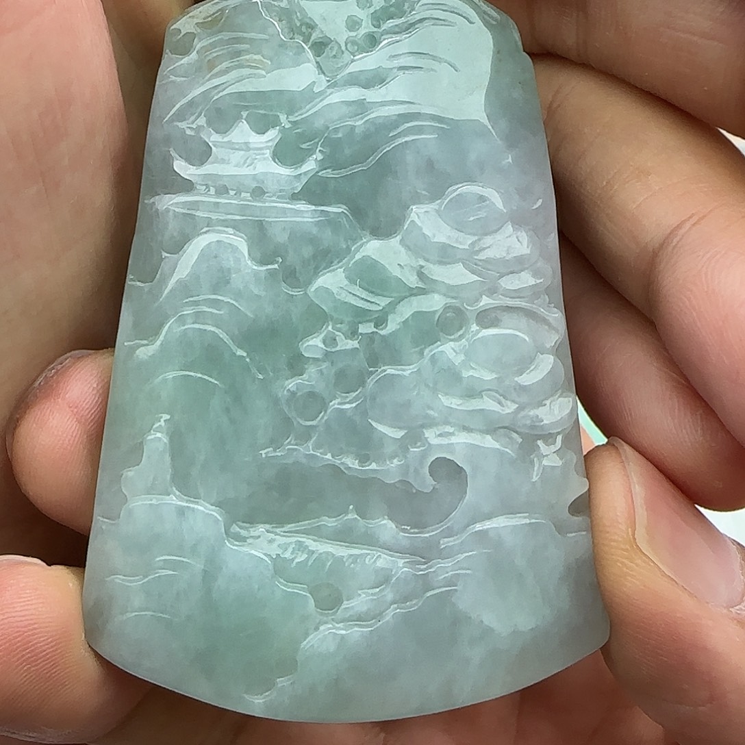 一***叶翡翠未镶嵌颈饰翡翠