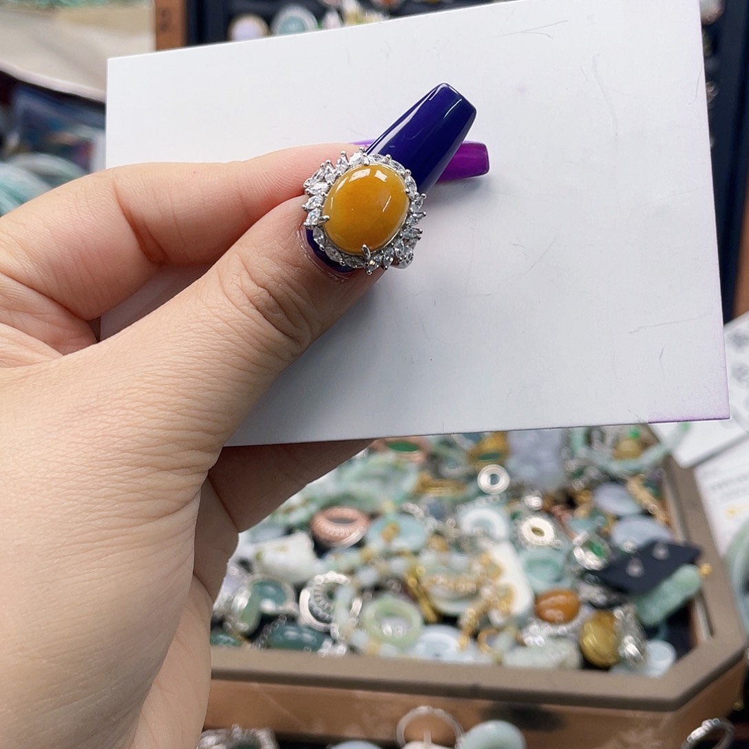 翡翠挂件未镶嵌天然翡翠Ａ货