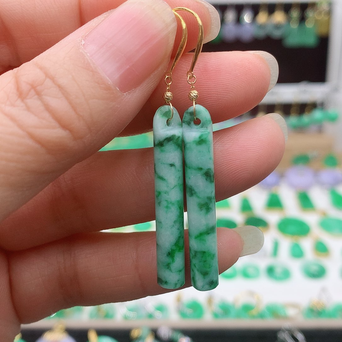 翡翠耳饰18K金镶嵌的