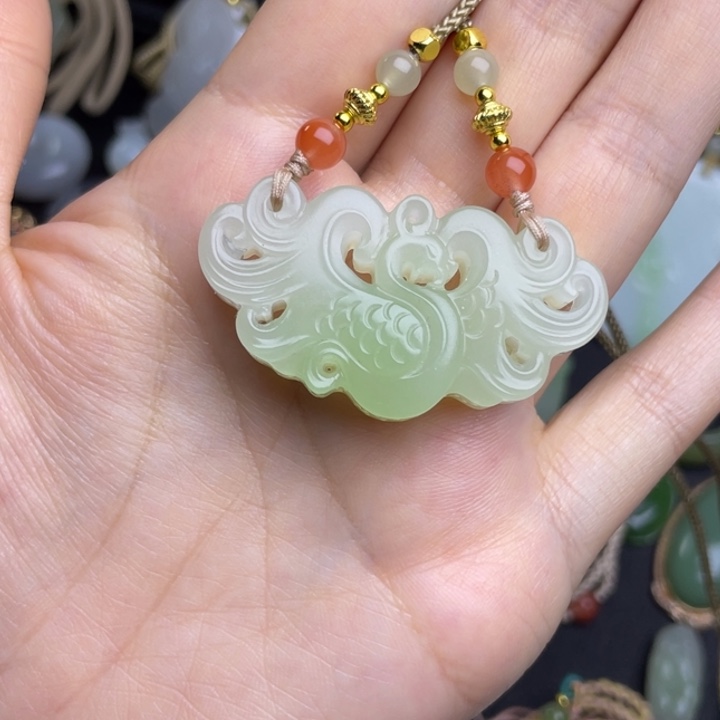 和田玉颈饰未镶嵌