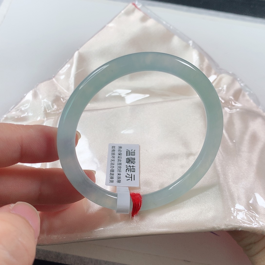 翡翠手镯（圆镯）未镶嵌①②②