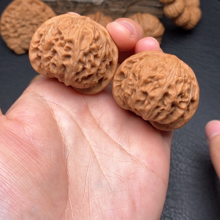 桃核把件全品39宫灯