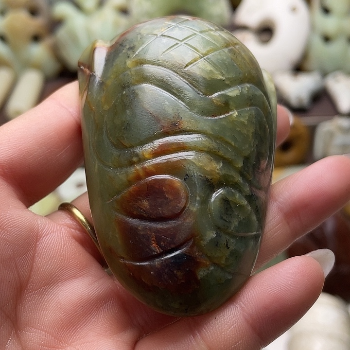 岫岩河磨玉（透闪石质玉）未镶嵌把件