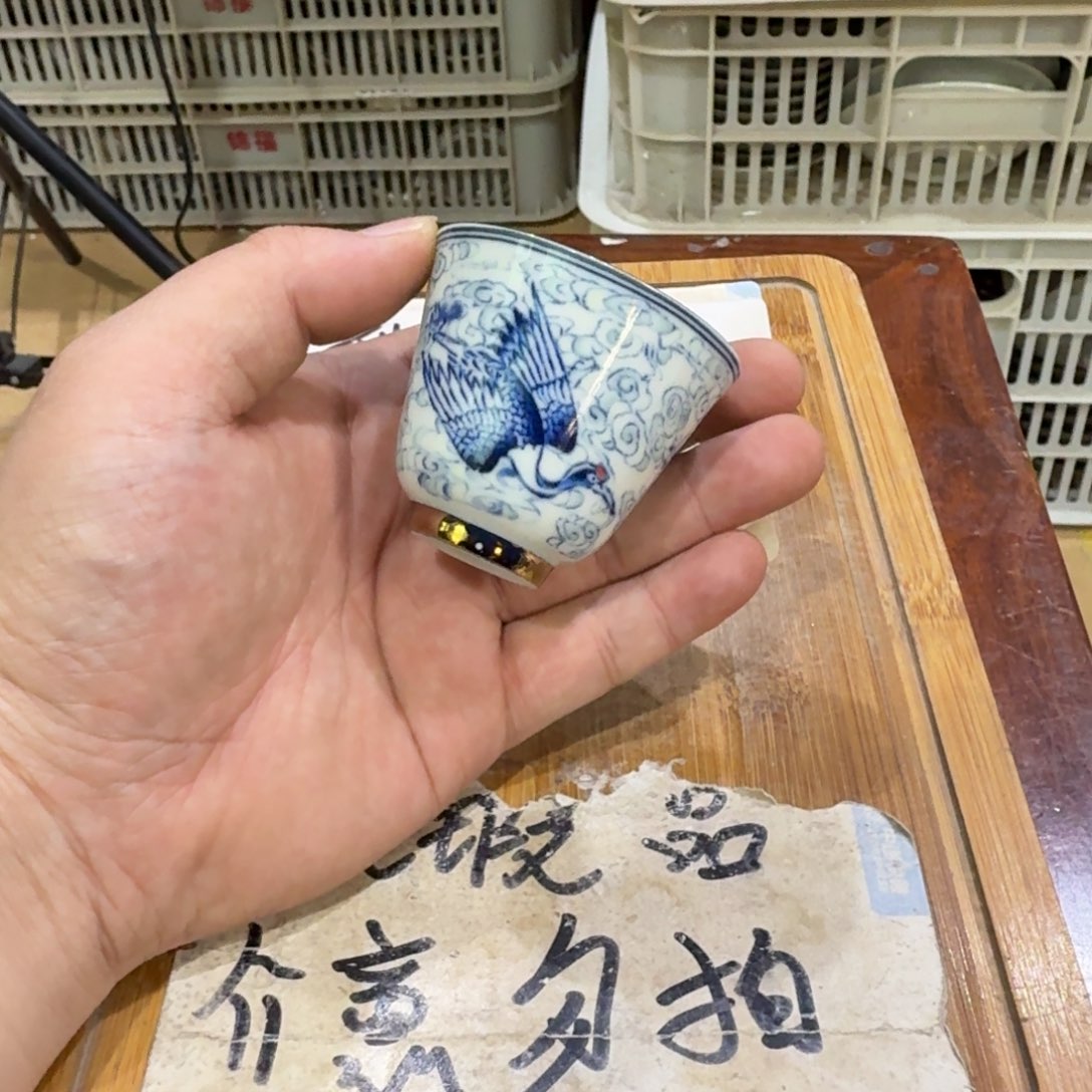微瑕疵介意勿拍陶瓷器皿