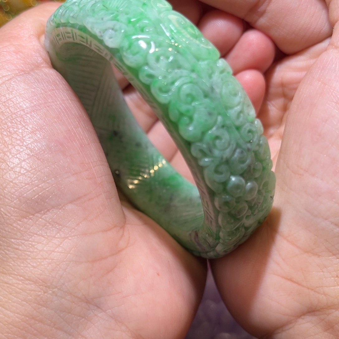 D***姐翡翠未镶嵌颈饰翡翠