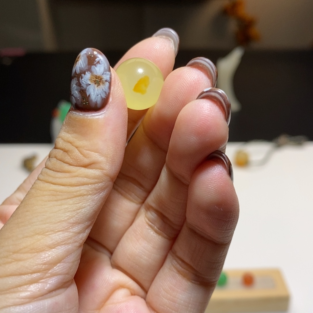 石英质玉（缅黄）未镶嵌颈饰