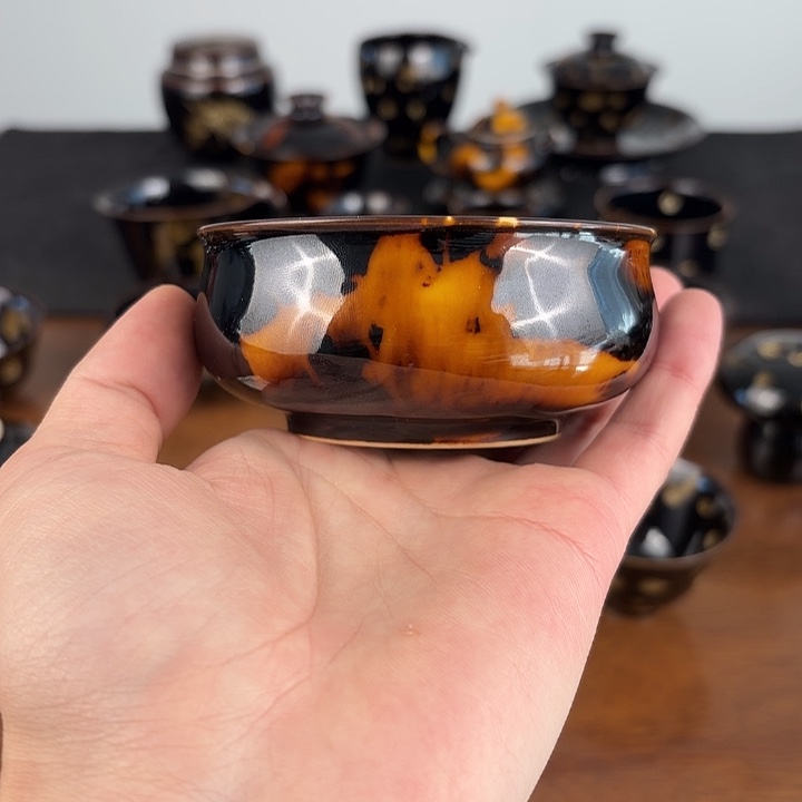 瓷玳瑁釉矮炉式杯